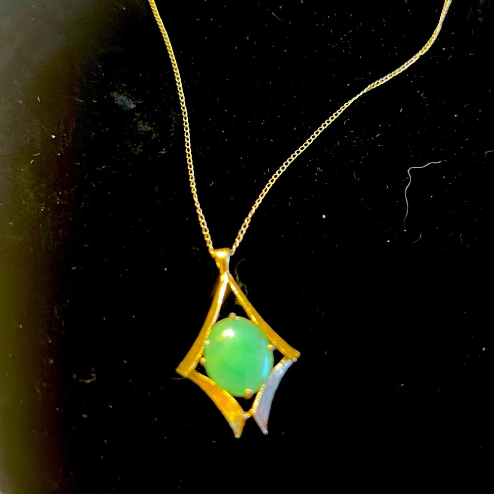 Vintage 14K Gold Jade Pendant Chain Necklace